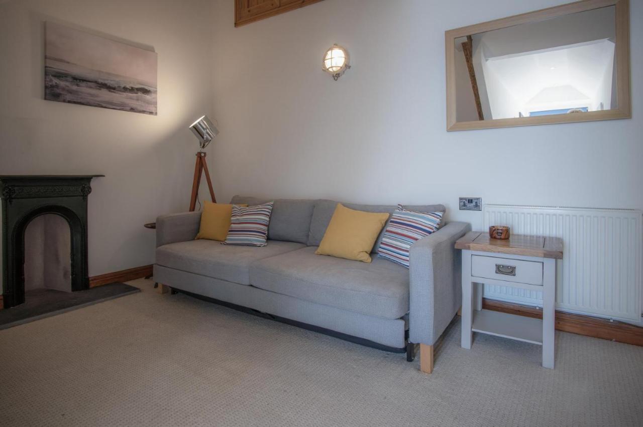 The Nest - 1 Bedroom Apartment - Tenby Extérieur photo